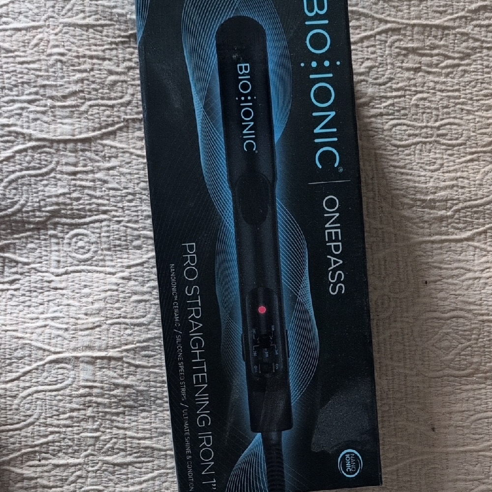 Bio Ionic OnePass Hair Straightener